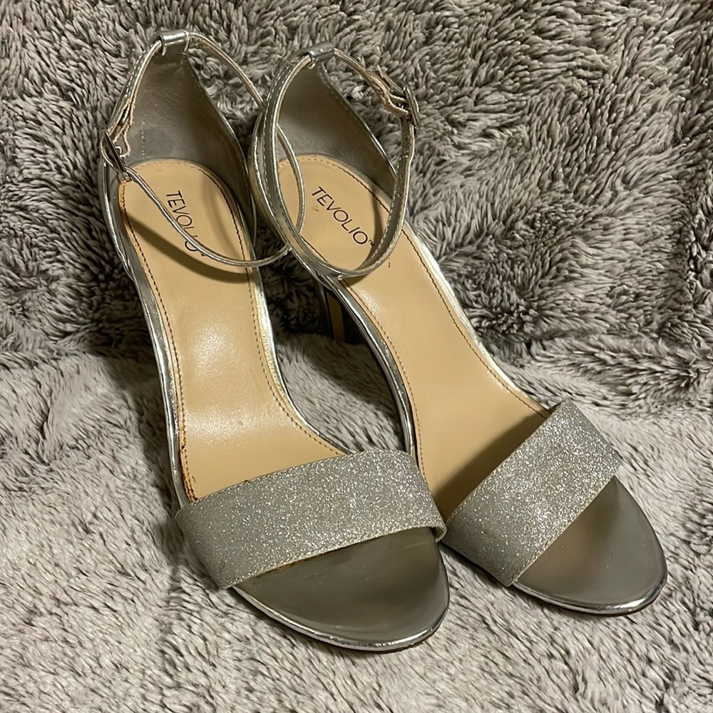 Tevolio silver heels